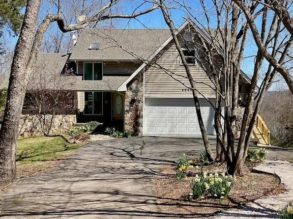 4544 Waterfront Farms Dr, Draper, VA 24324
