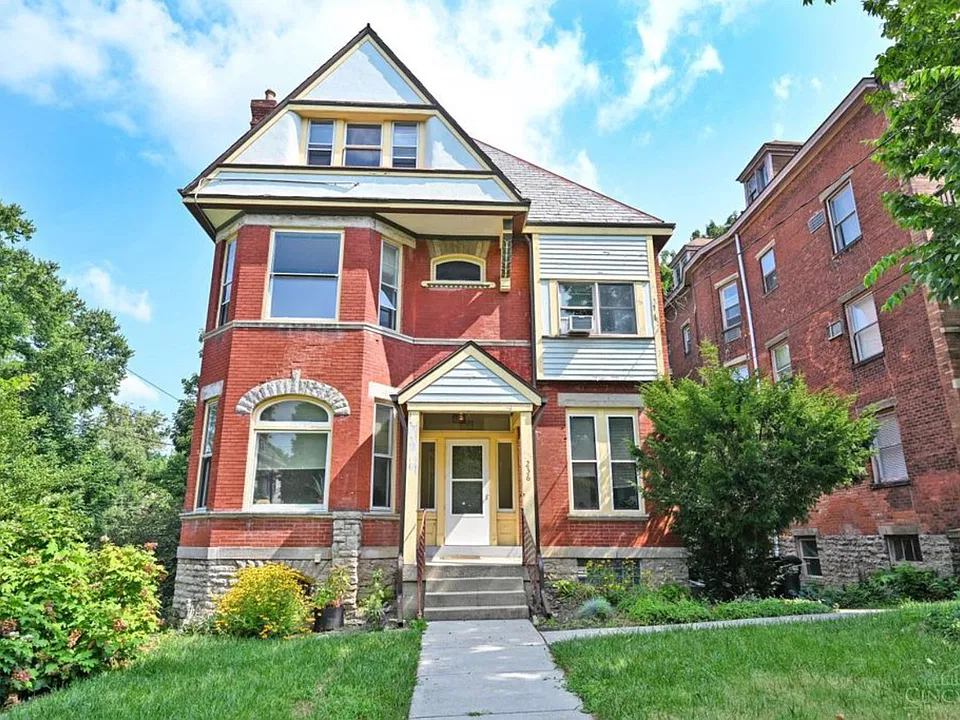 236 Loraine Ave #2