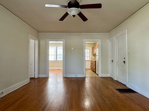 3rd image of 300 Horne St APT 4