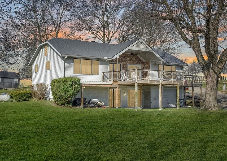1st image of 150 Yacht Club Cir