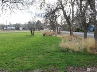 313 W Main St, Lind, WA 99341