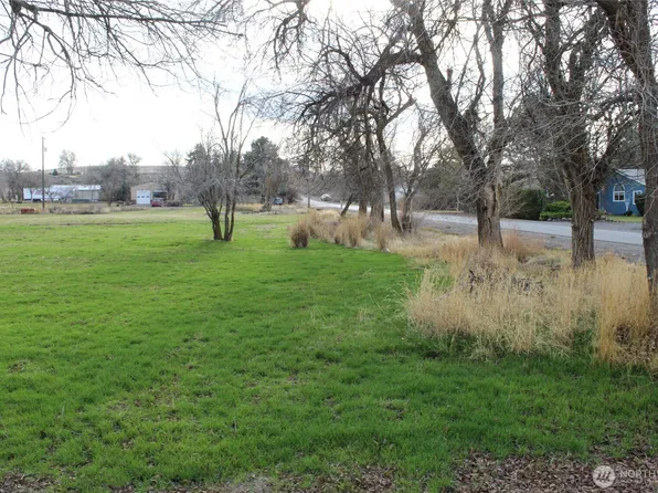 313 E Main, Lind, WA 99341