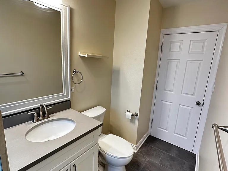 4001 W Armitage Ave #C — Photo 10