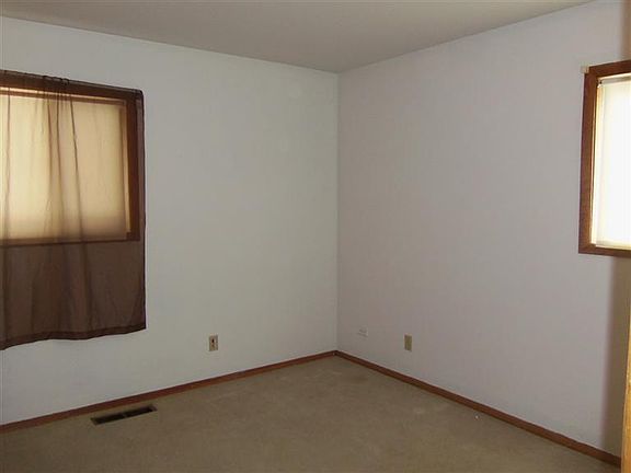 2nd image of 8001 Sycamore Ave