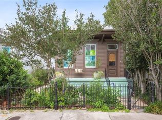 722 Constantinople St, New Orleans, LA 70115