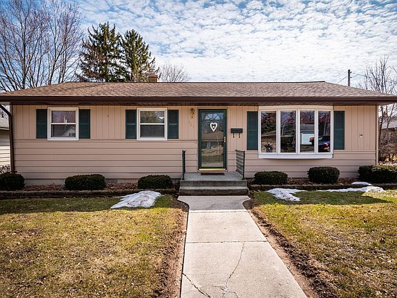 2nd image of 521 Fonddulac Ave