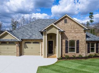 215 Strait Ln, Longview, TX 75604