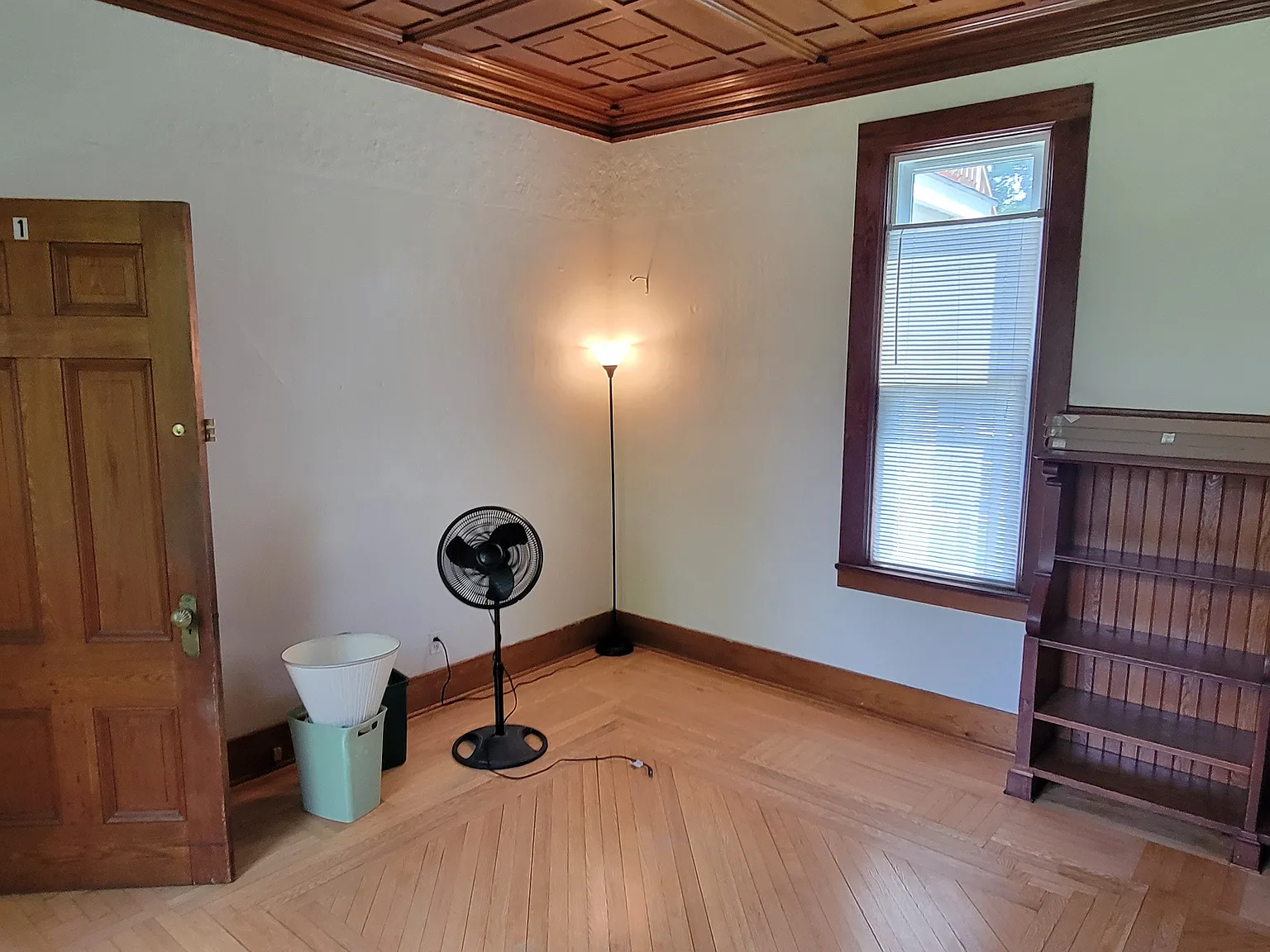 135 Marston Ave — Photo 4