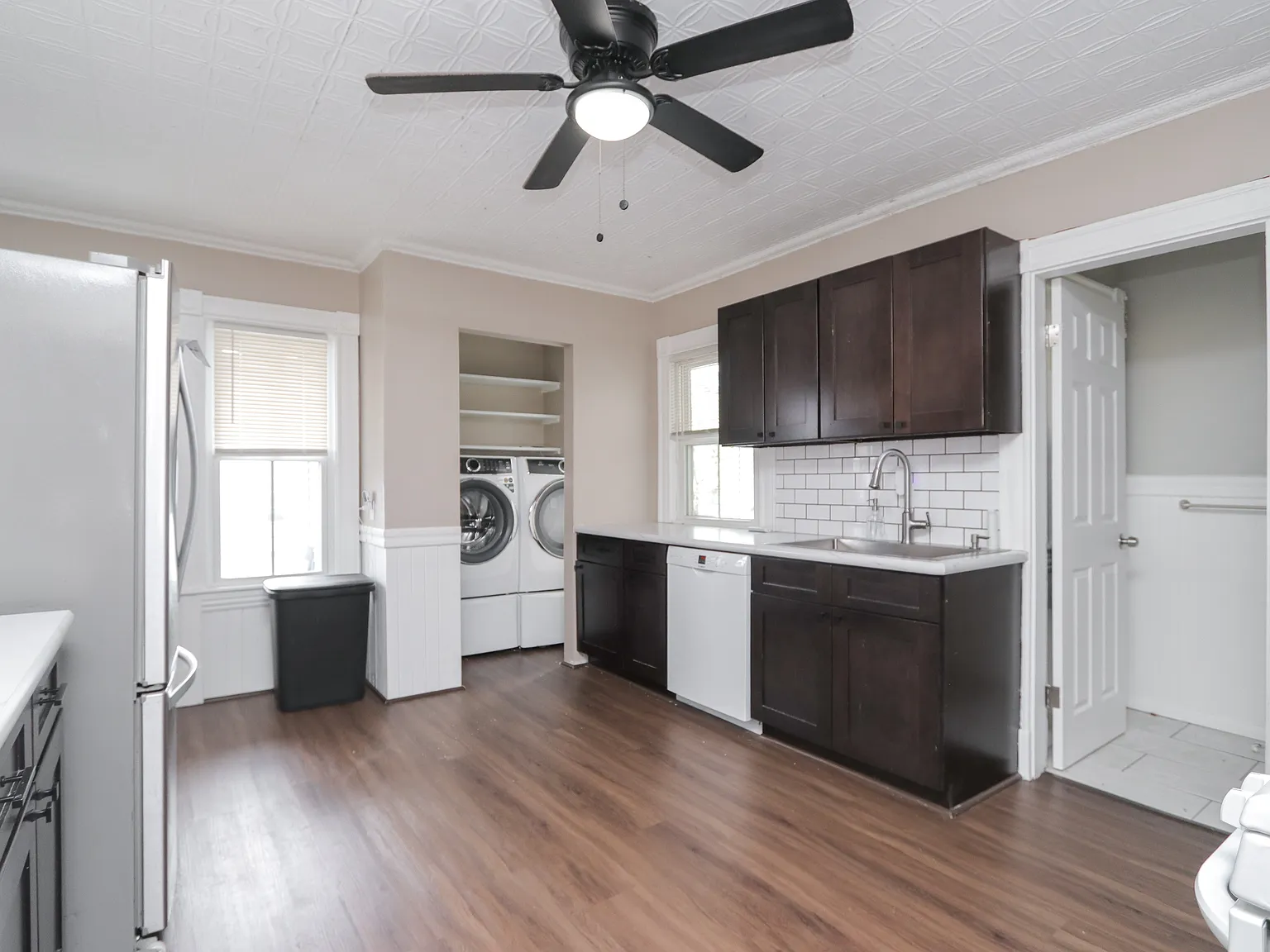3 bed, 1.5 bath, 2050 sqft, $1,750 — Photo 2