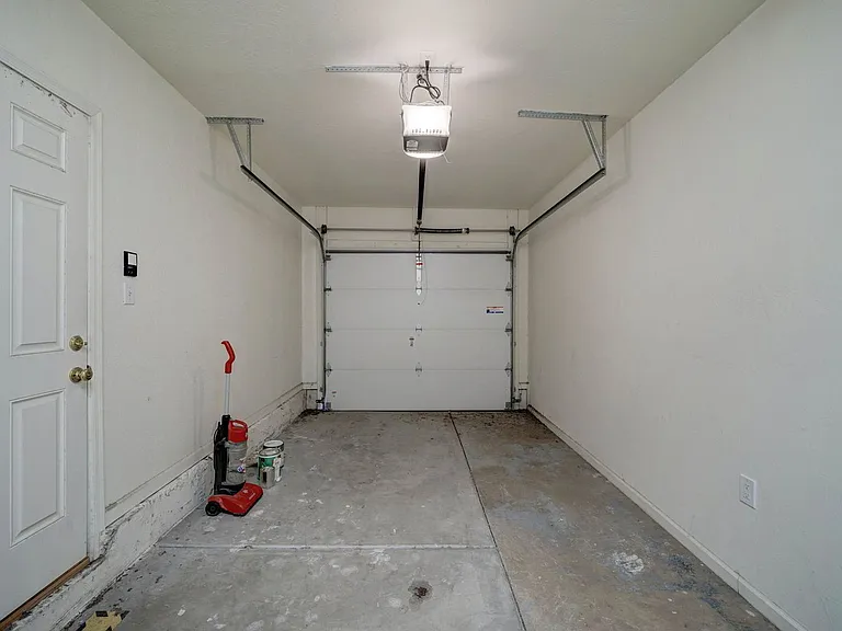 3301 W Loma Ln #1 — Photo 19