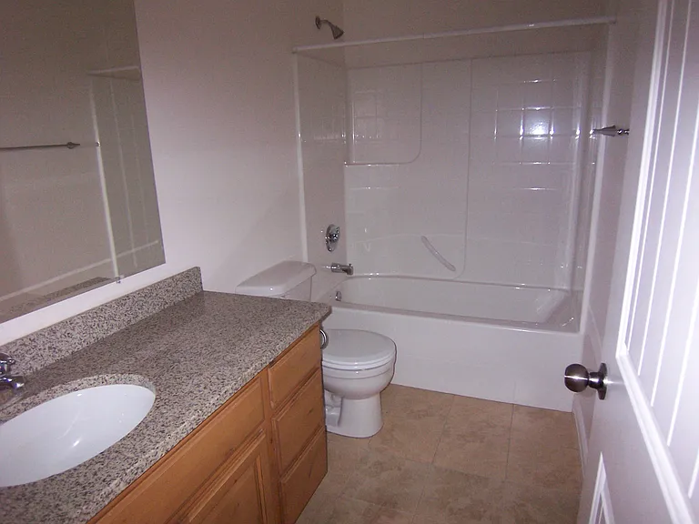 1739 Walkabout Dr — Photo 11