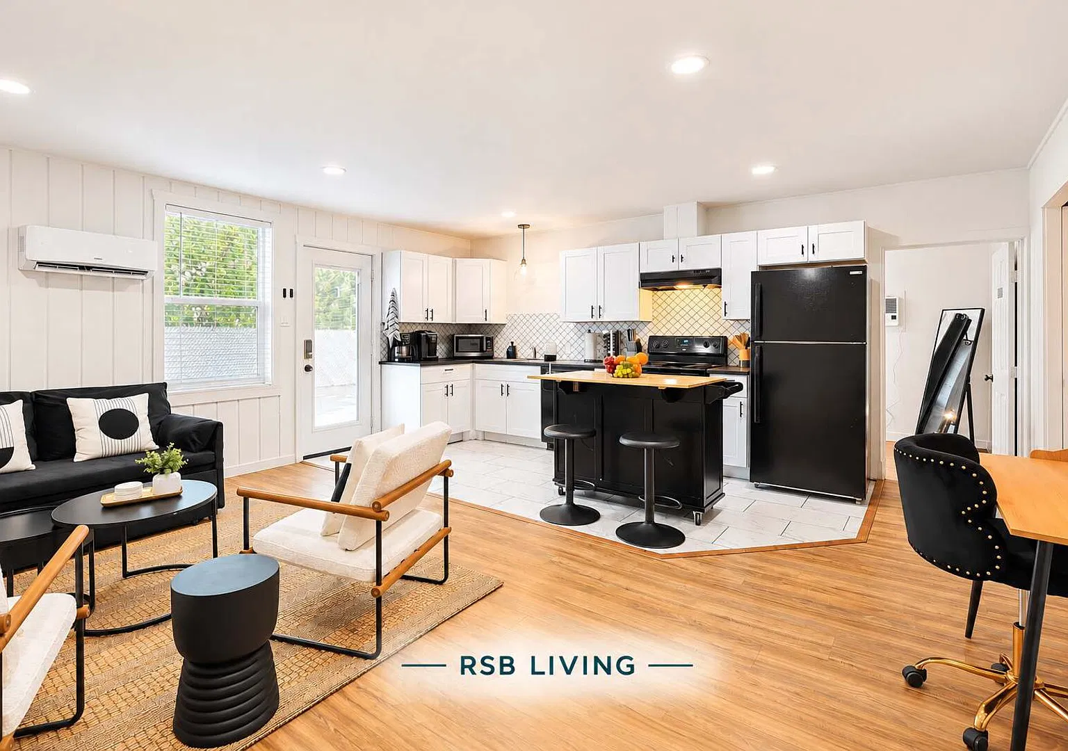 Delightful Flat in Fort Worth - 1BR/1BA — Photo 1