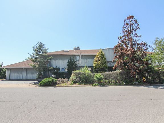 2nd image of 2772 Lee Pl