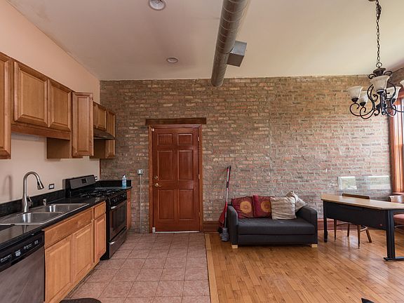 2nd image of 1106 S Francisco Ave #3F