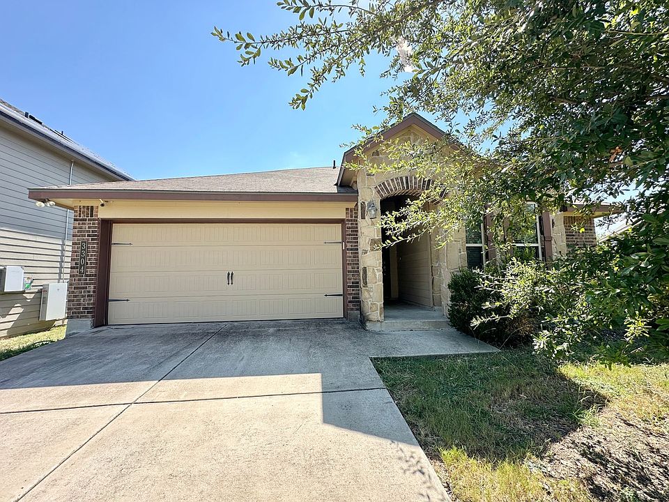 1st image of 3304 Greyfriar Dr
