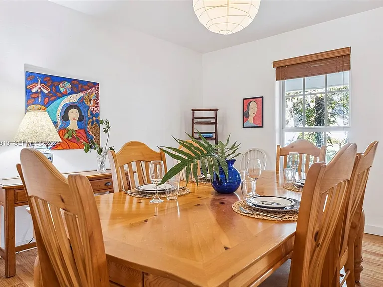 10130 SW 70th Ave — Photo 4