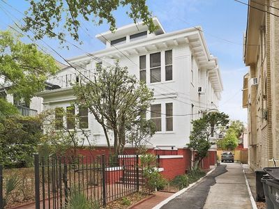 2021 S Carrollton Ave, New Orleans, LA, 70118