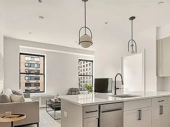 3rd image of 230 W 97th St #2AF