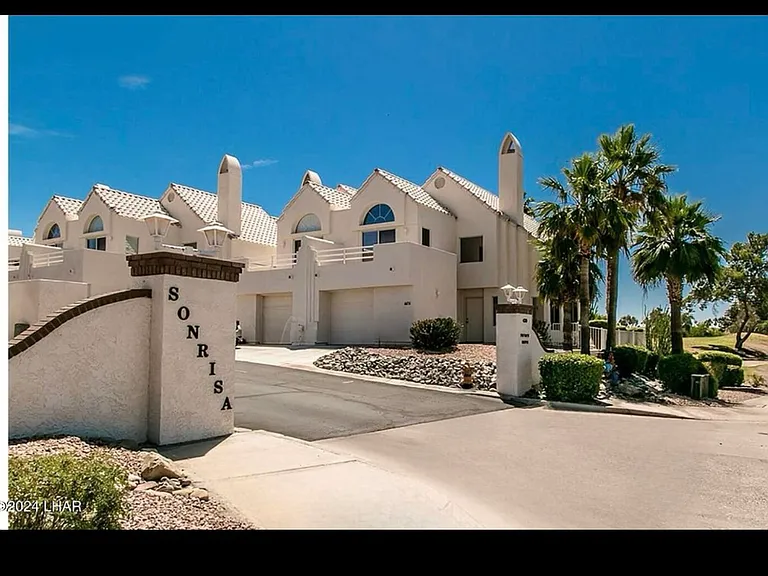 420 Acoma Blvd S #31 — Photo 1