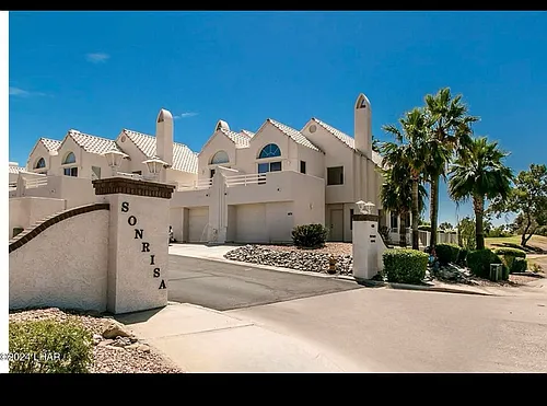 420 Acoma Blvd S Photo 1