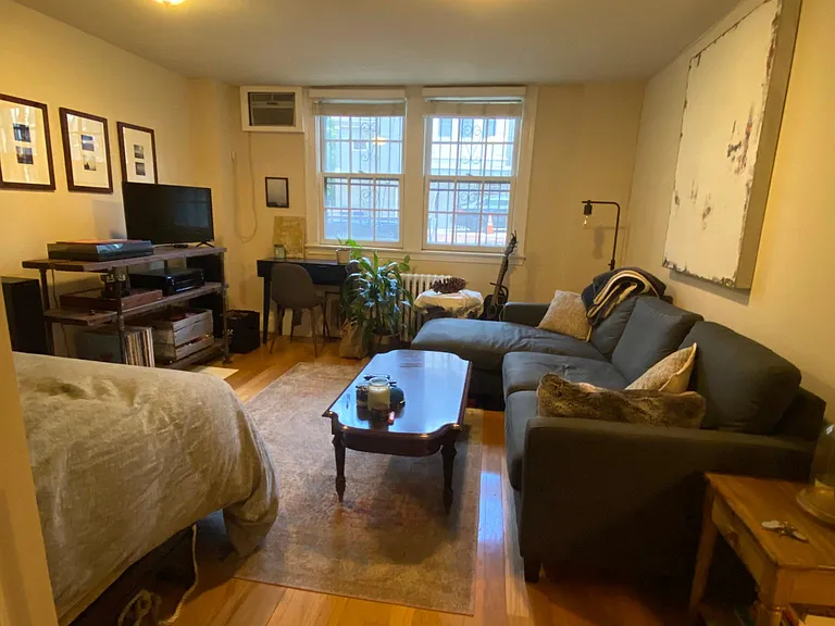 2032 Belmont Rd NW — Photo 5