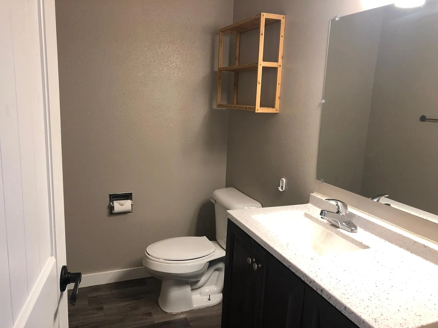 3 bed, 2.5 bath, 2044 sqft, $2,550 — Photo 4