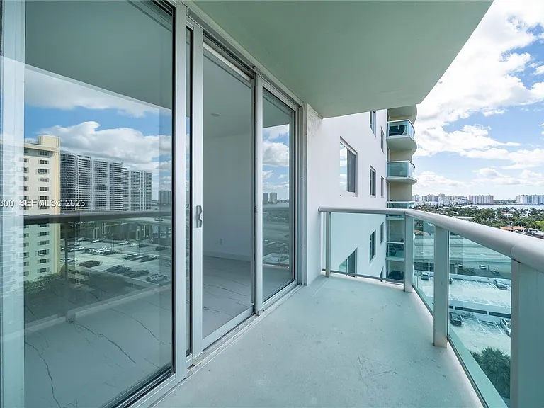 19380 Collins Ave #1105 — Photo 16