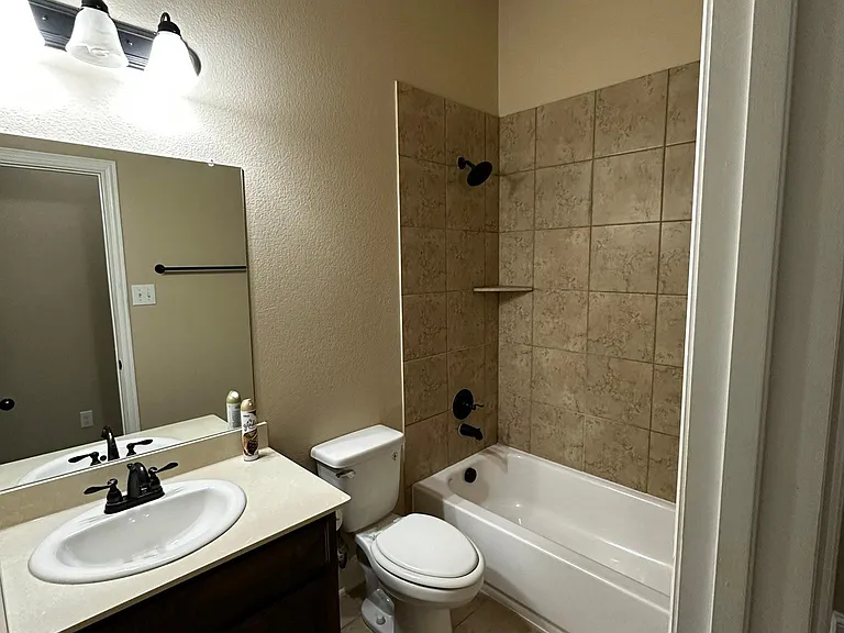 528 Stockton Dr — Photo 12