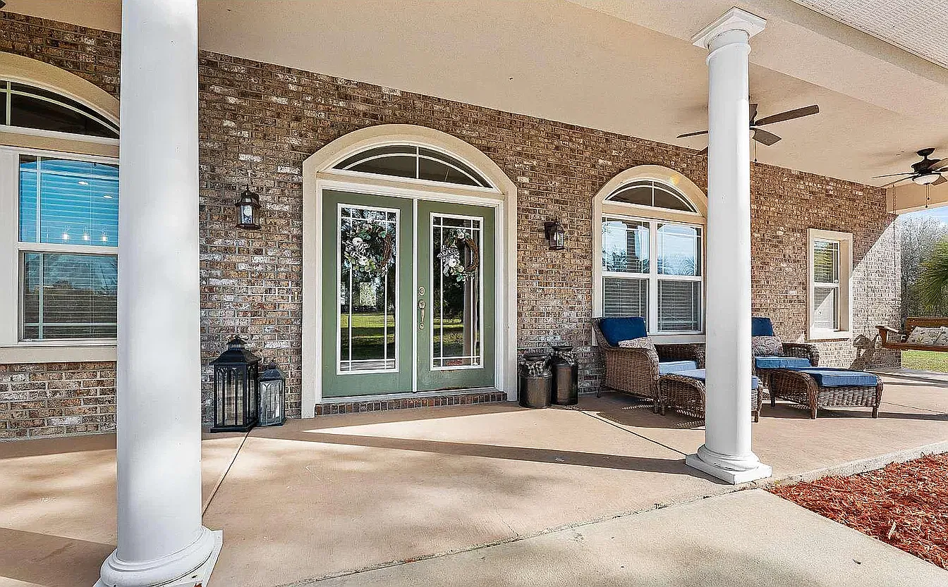 3 bed, 2.5 bath, 2316 sqft, $3,400 — Photo 2