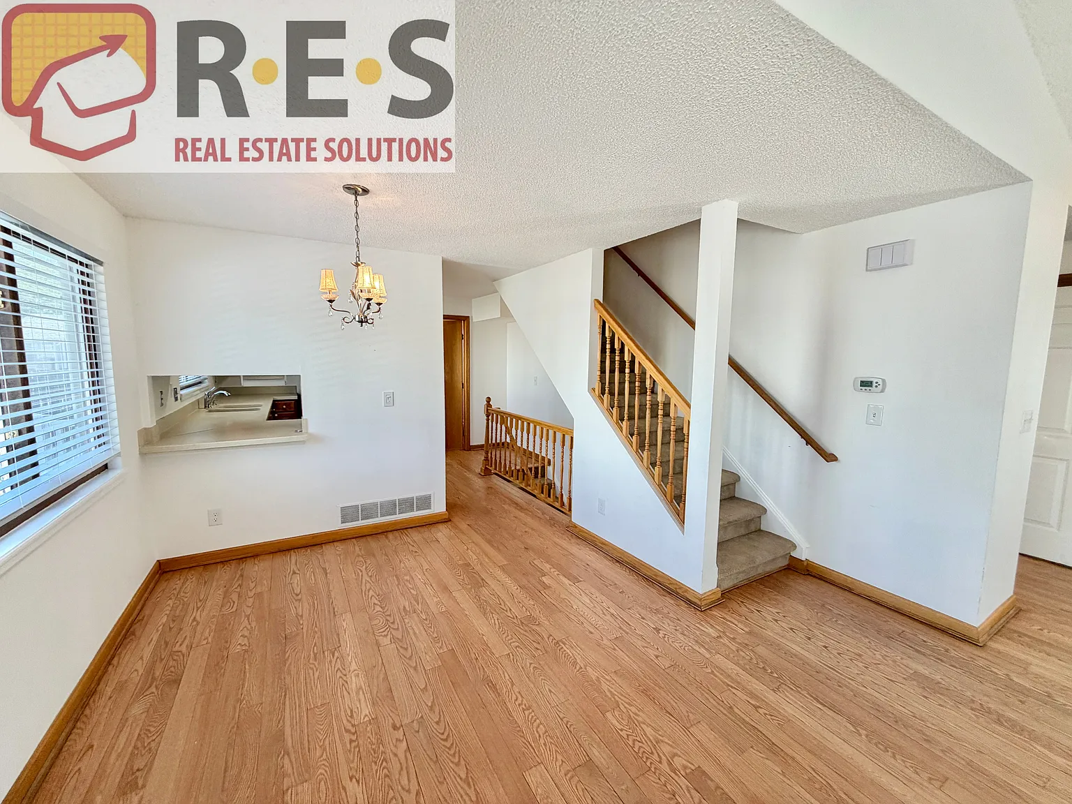 3 bed, 1.5 bath, 1119 sqft, $2,595 — Photo 4