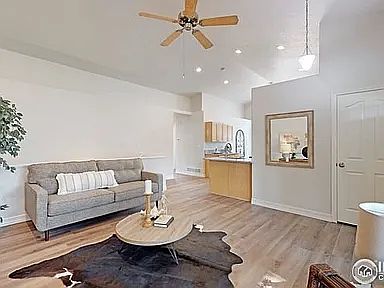 5th image of 3209 Barbera St