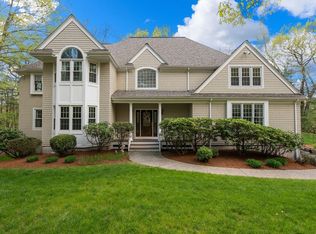 11 Pettees Pond Ln, Westwood, MA 02090