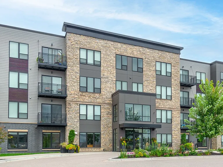 Northlake Lofts — Photo 77