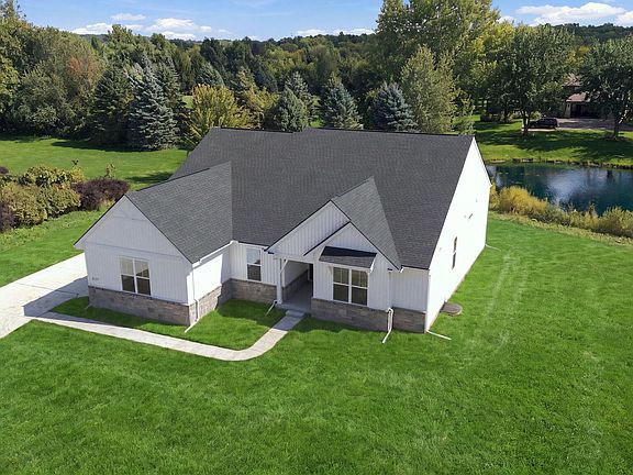 2nd image of 28510 Coyote Ct