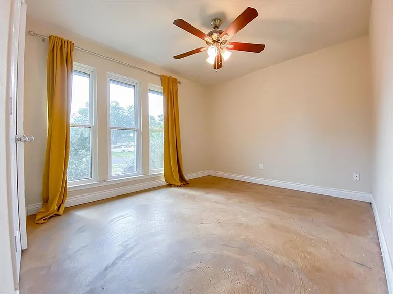 10408 Leaning Willow Dr — Photo 16