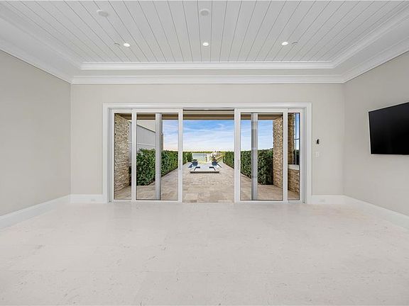 5th image of 1460 Seaway Dr #3
