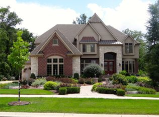 1040 Caroline Ct, Naperville, IL 60565
