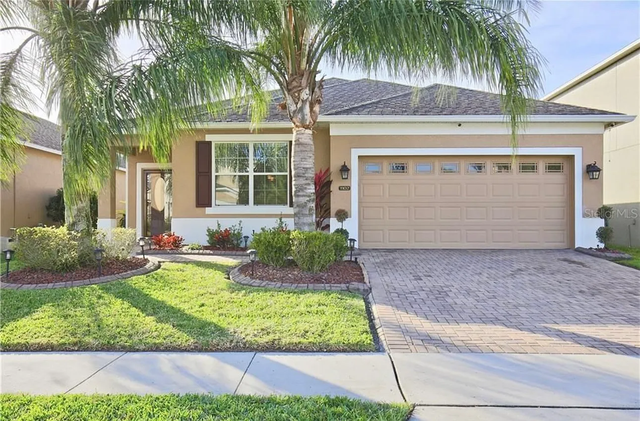 4 bed, 2112 sqft, $3,000 — Photo 1