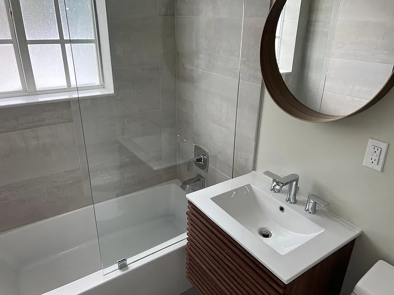 1129 NE 111th St #1 — Photo 10