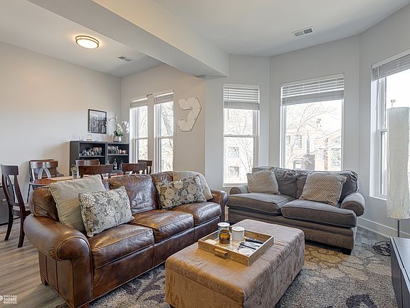 4th image of 3242 N Seminary Ave APT 2