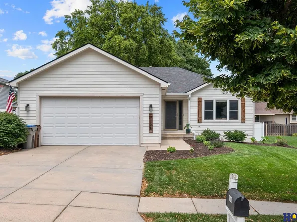 1340 Patterson Dr, Lincoln, NE 68522