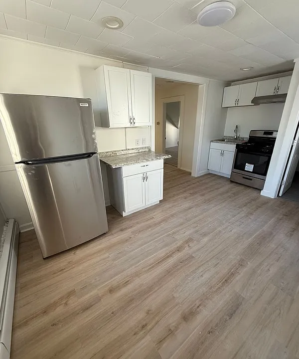 10 Central Sq #3