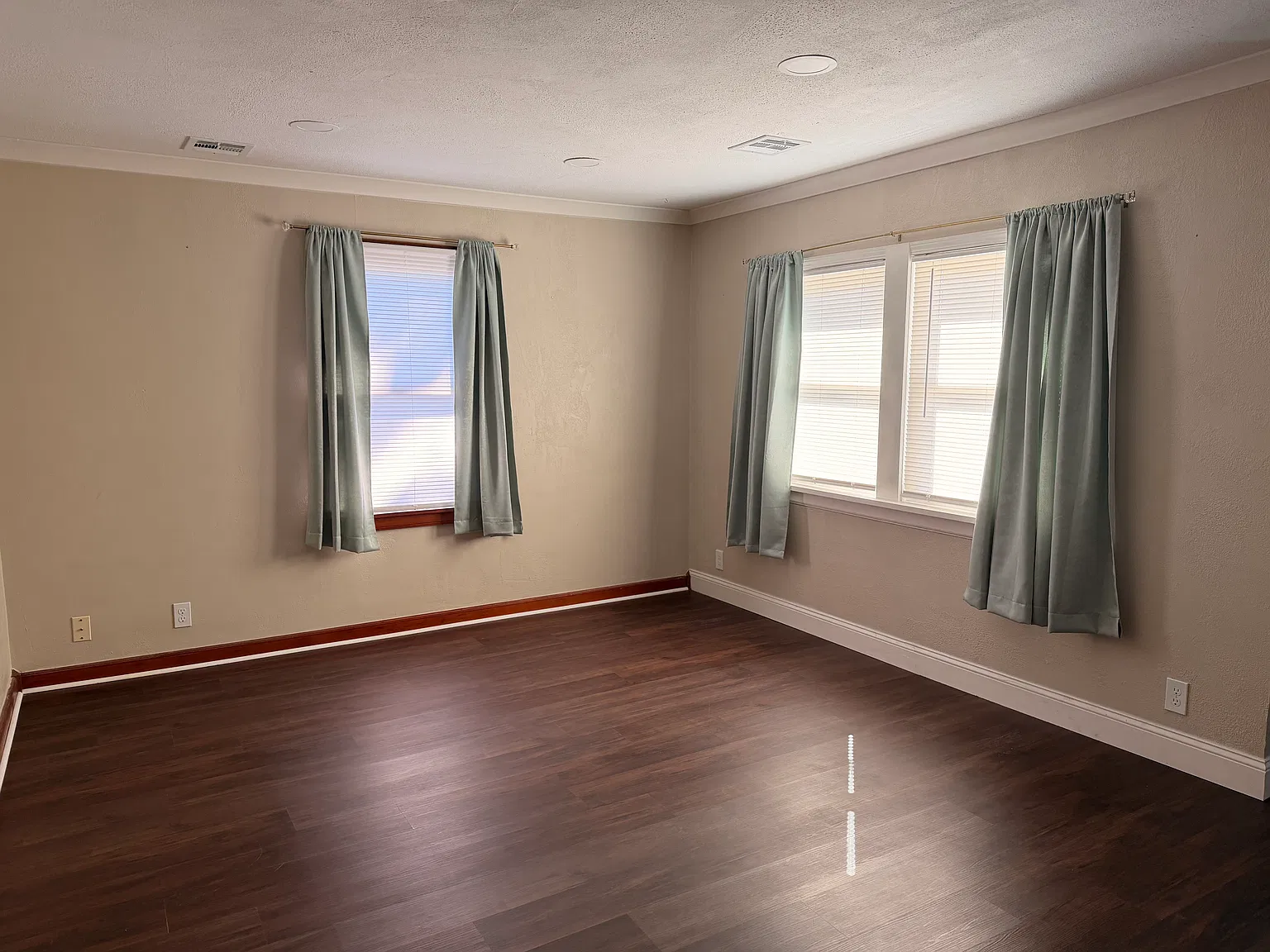 2 bed, 1150 sqft, $1,200 — Photo 3