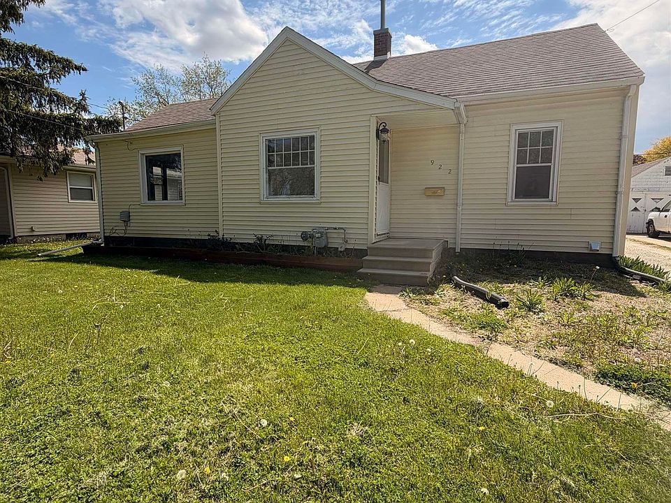 1st image of 922 E Mitchell Ave