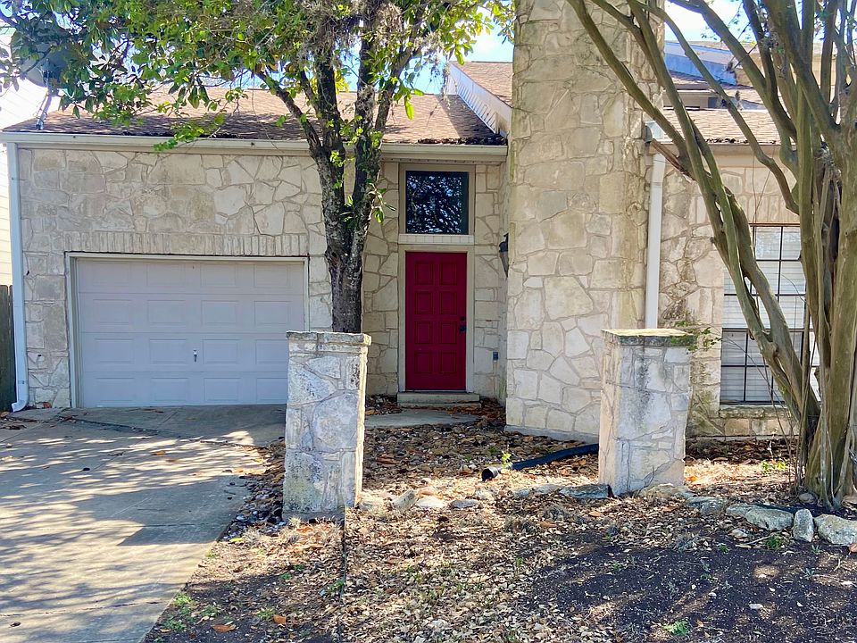 1st image of 111 Bentwood Dr