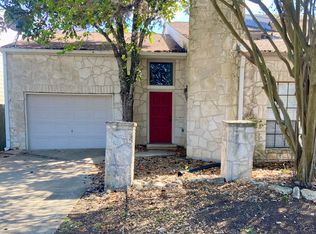 111 Bentwood Dr, Boerne, TX 78006
