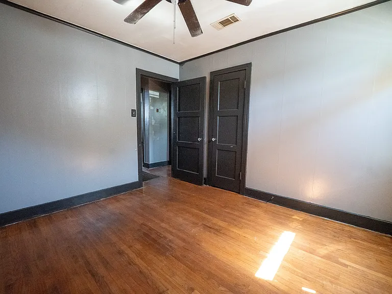 3948 Carlton St — Photo 15