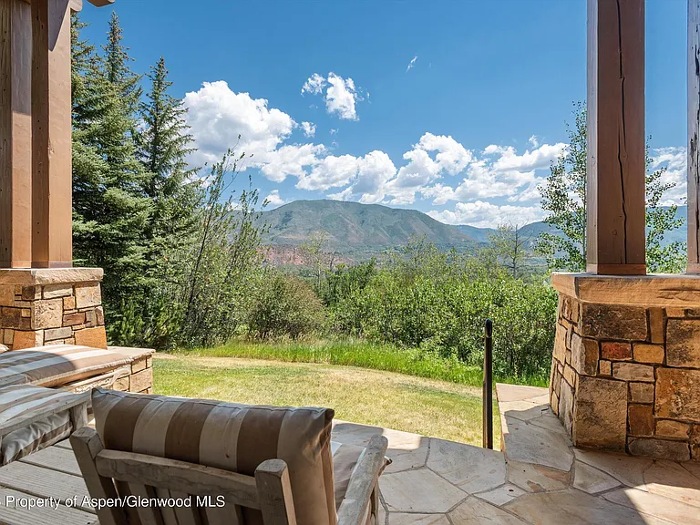 691 Pfister Dr — Photo 77