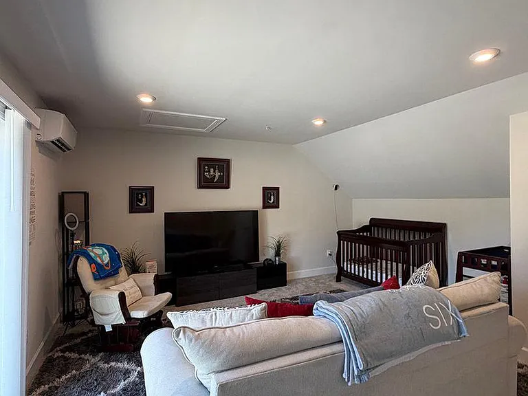 10802 Foxtrot Cir — Photo 16