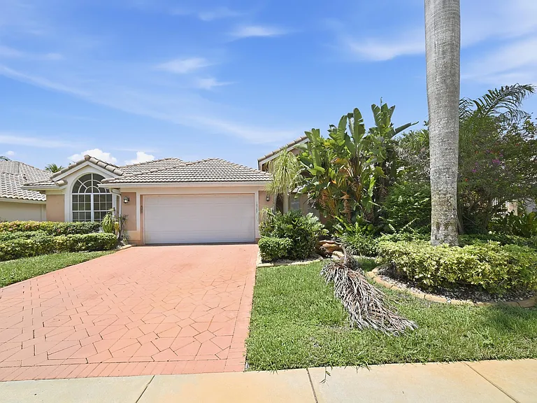 10769 Maple Chase Dr — Photo 2